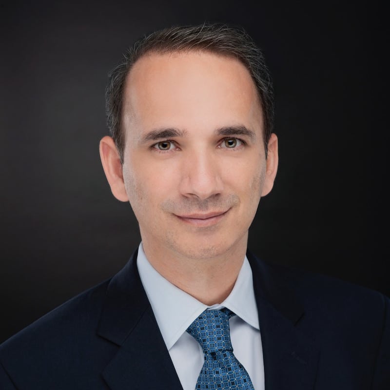  Kamran Akbarzadeh